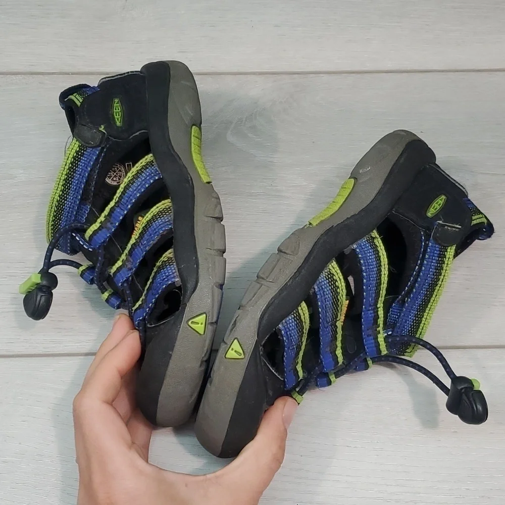 Keen Kids Boys Newport Outdoor Comfort Sandals Fisherman shoes sz 12 Toddler